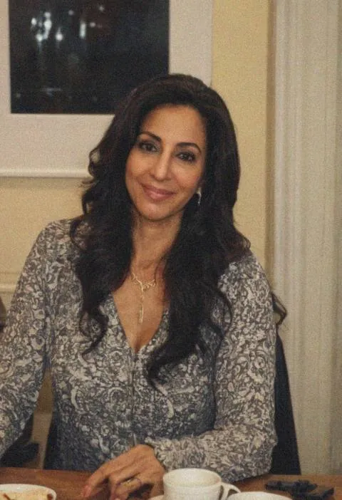 Anna, 52