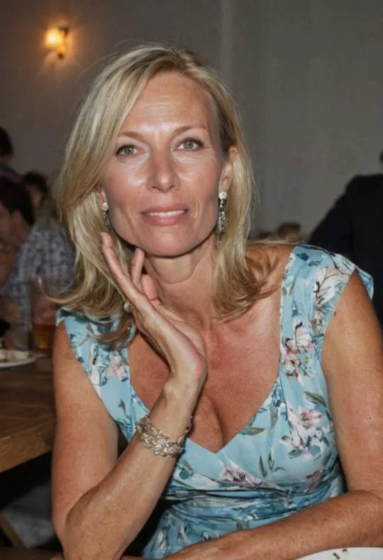 Zsófia, 42